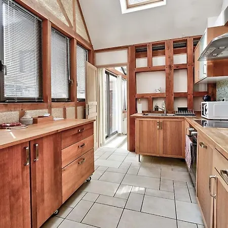 Maison De Spacieuse Et Calme En Plein Coeur D'amiens