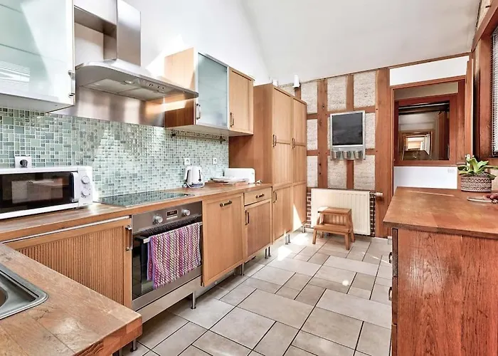 Maison De Spacieuse Et Calme En Plein Coeur D'amiens *